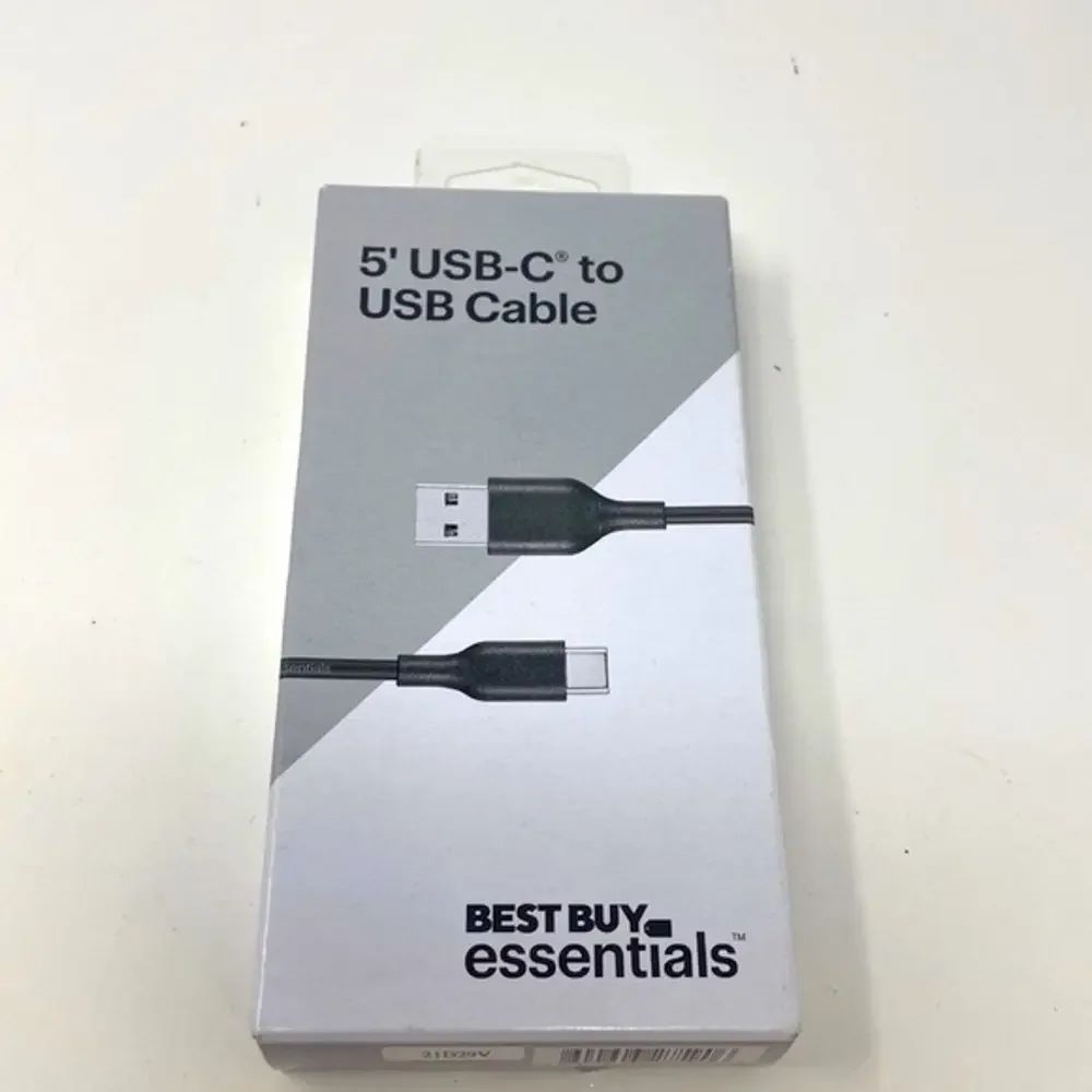 NWT 5’‎ USB-CABLE